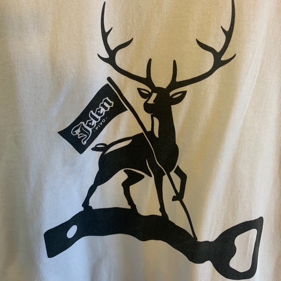 White tshirt sz med, Helen pivo - Picture 3 of 3